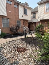 Building Photo - 124 Adamecs Way