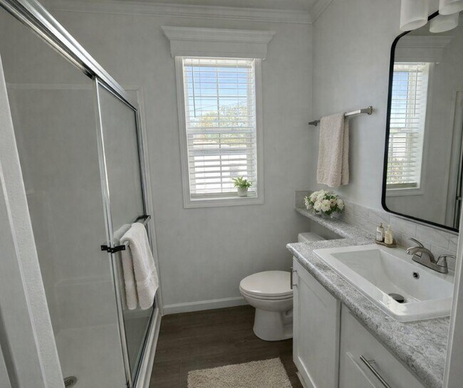 Building Photo - 7250 FL-44