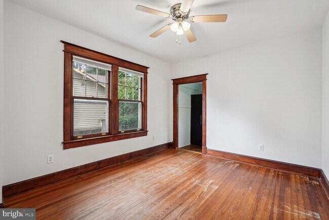 Building Photo - 2913 1st Rd N