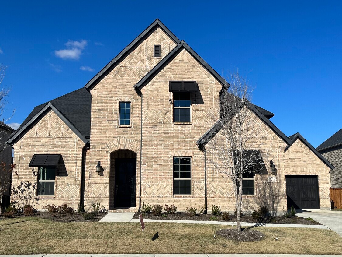 Primary Photo - 3220 Zenyatta Ct