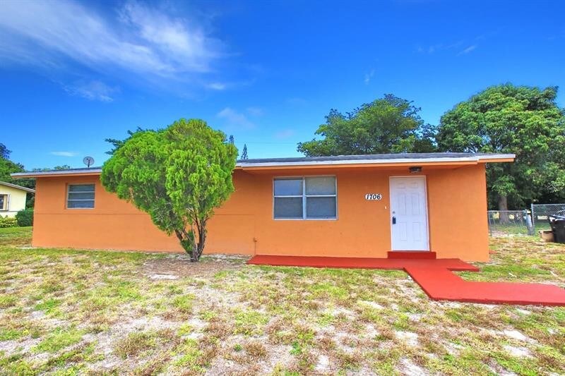 1706 NW 14th Ave, Fort Lauderdale, FL 33311 House Rental in Fort