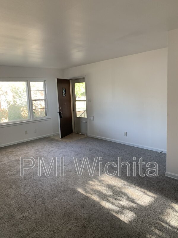 Foto del edificio - 6154 E Harry St