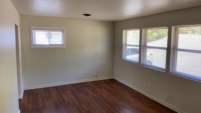 Building Photo - 3500 Modena St