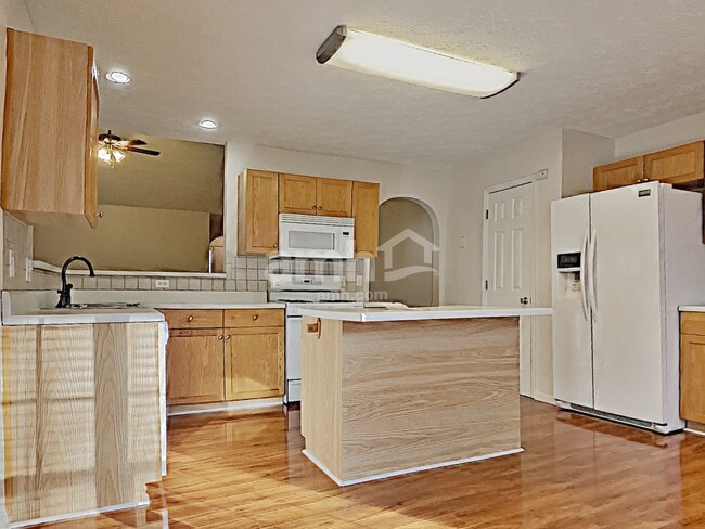 Building Photo - 211 Christopher Drive