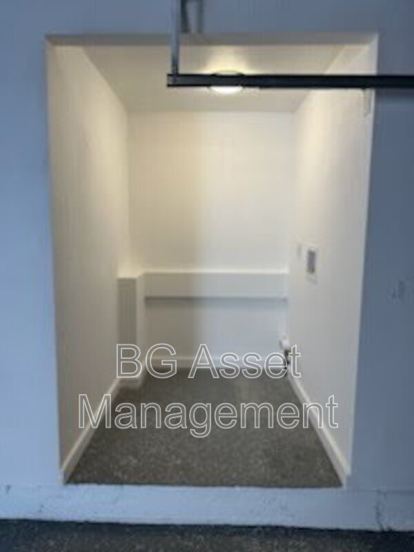 Foto del edificio - 2417 Northrop Ave