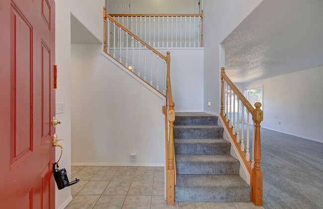 Building Photo - Welcome to this Beautiful Two-Story Home L...