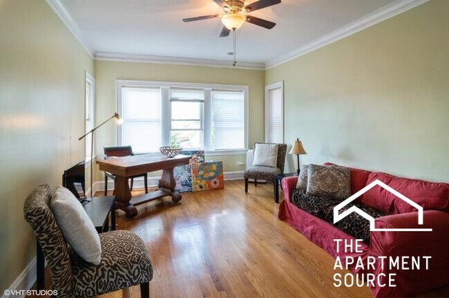 Building Photo - 906 S Elmwood Ave