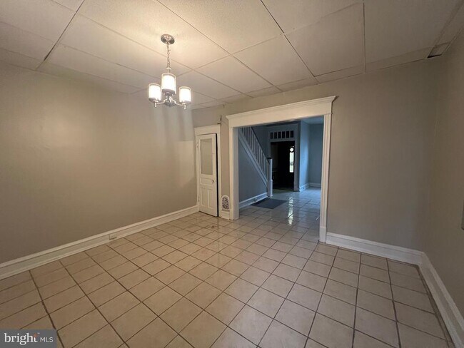 Foto del edificio - 3319 W Hagert St