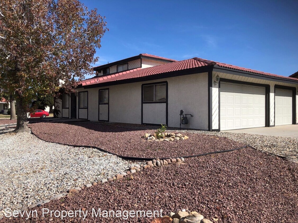 Primary Photo - 3 br, 2 bath House - 13347 Country Club Drive