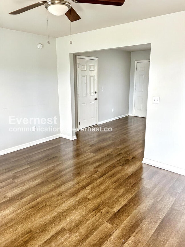 Foto del edificio - 141 Buckingham Cir