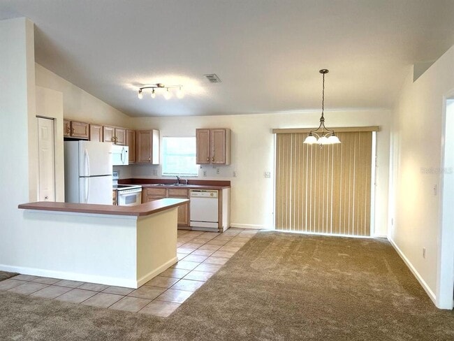 Building Photo - 64 Fieldstone Ln