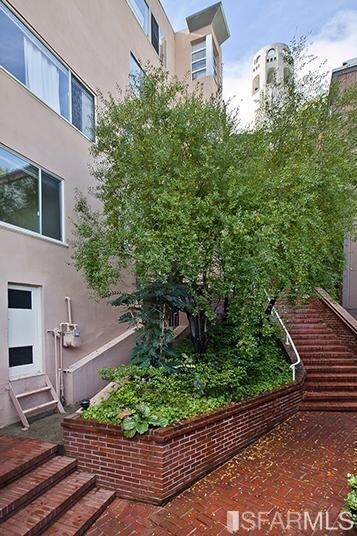 Foto del edificio - 1441 Montgomery St