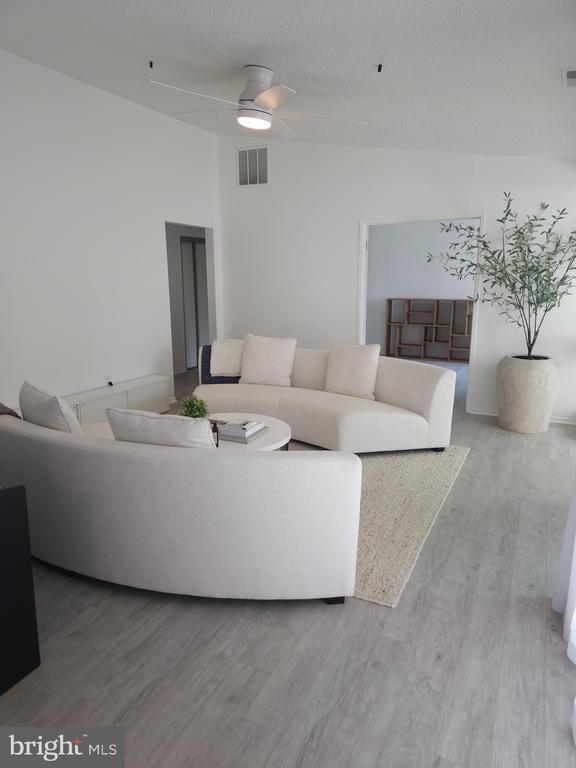 Foto del edificio - 11039 Villaridge Ct