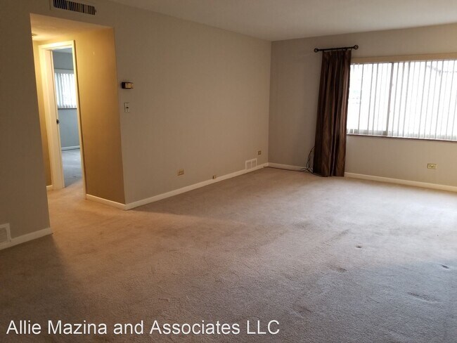 Building Photo - 2 br, 1 bath House - 32900 Aurora Rd. Unit...