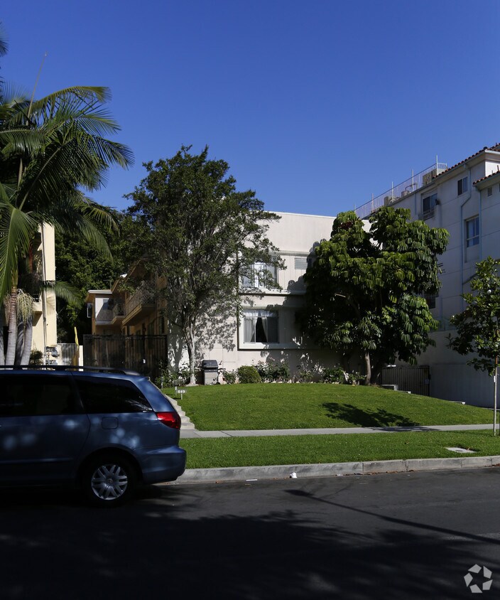 Building Photo - 849 S Plymouth Blvd