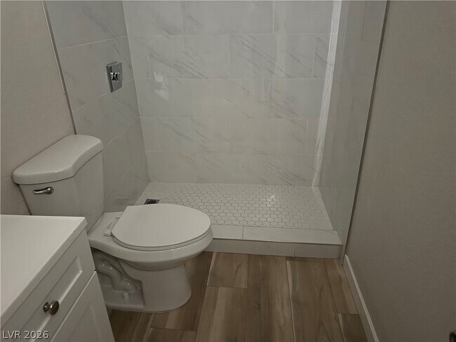 Foto del edificio - 530 Elm Dr