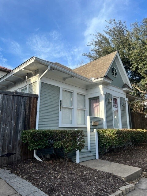Front Entry - 3609 Prescott Ave