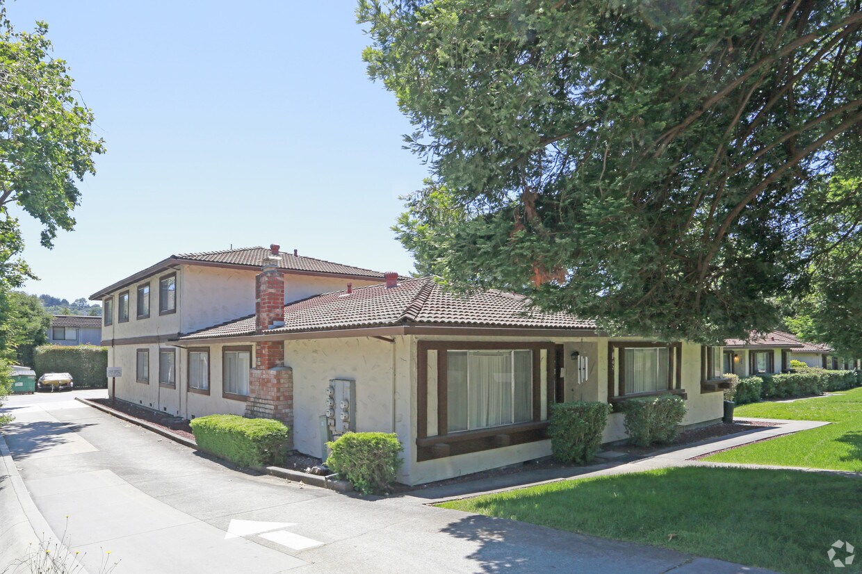 Building Photo - 102 San Augustine Way