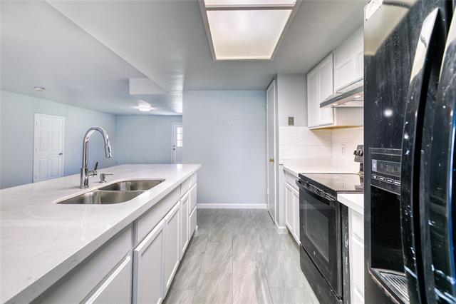 Foto del edificio - 2307 Clearwood Ct
