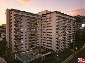 Building Photo - 1155 N La Cienega Blvd