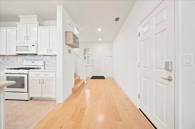 Building Photo - 15 Bannock Glen Pl