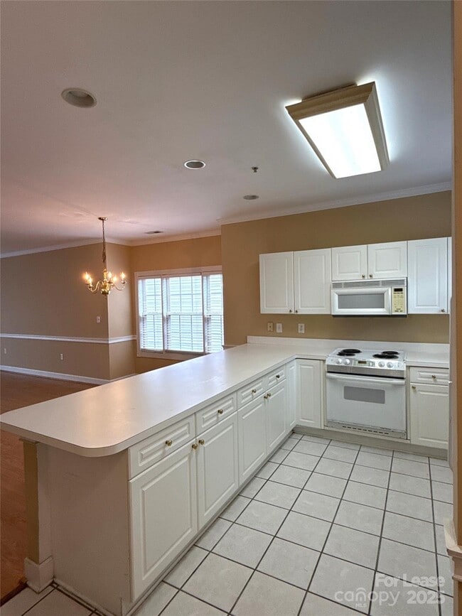 Building Photo - 9068 Meadow Vista Rd
