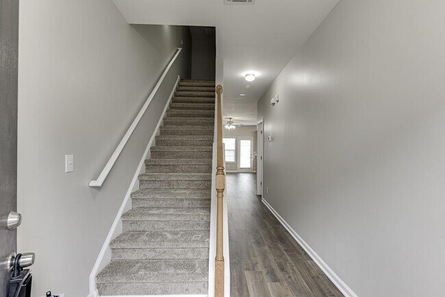Foto del edificio - 6482 Whitebeam Trl
