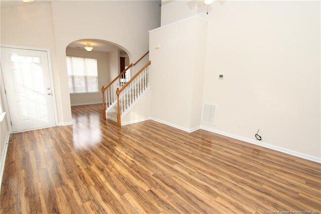 Building Photo - 421 Hamlet Park Dr