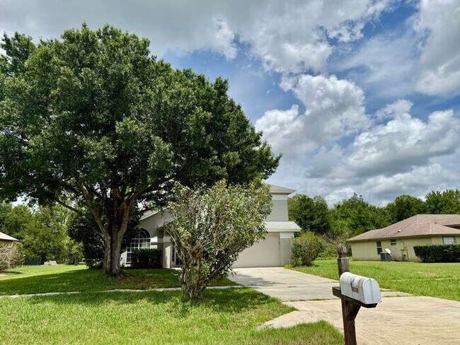 Foto del edificio - LARGE AND SPACIOUS 4/3 HOME IN EAST ORLANDO WEDGEFIED COMMUNITY