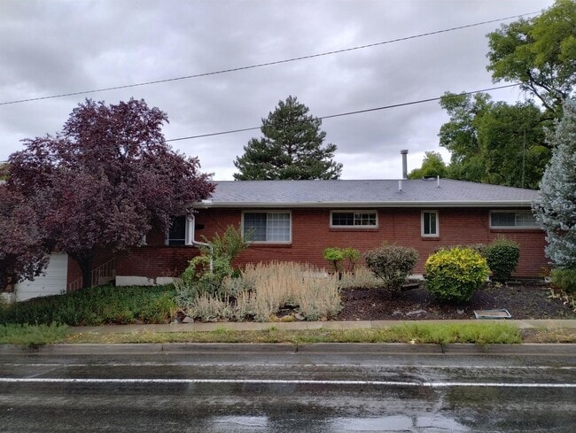 Building Photo - Coming Soon!! Stunning Bonneville Hills 3b...