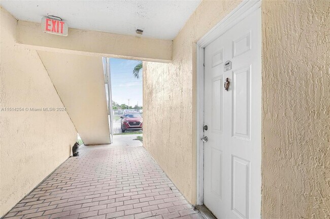 Foto del edificio - 3630 N 56th Ave