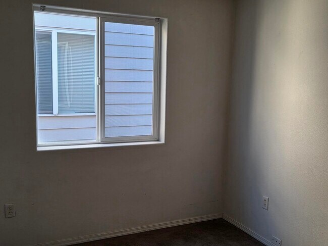 Foto del edificio - 2026 Meadowridge Ave