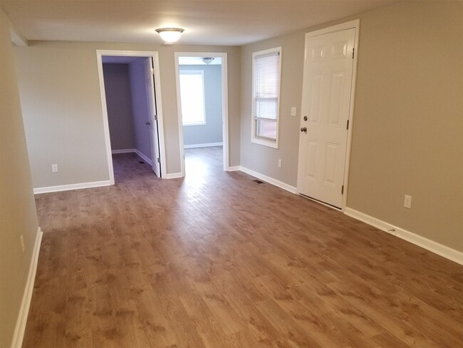 Building Photo - 85 Aurora Vis Dr