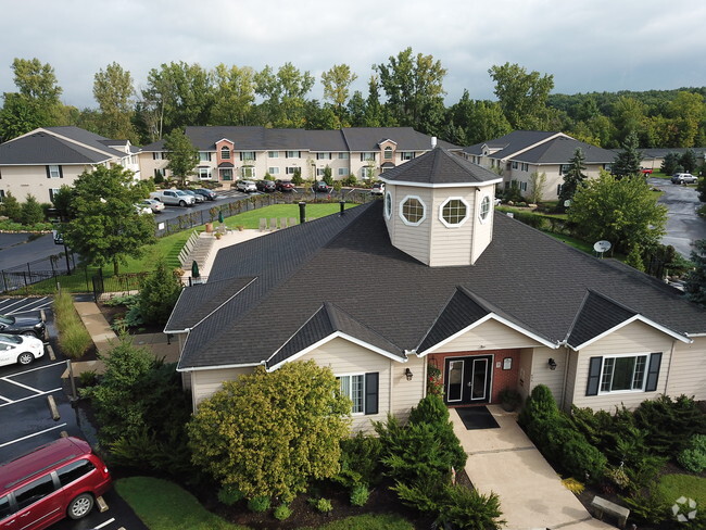 Foto del edificio - Forest Meadows Apartments