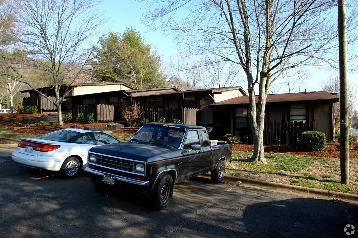 Primary Photo - Adkisson Village