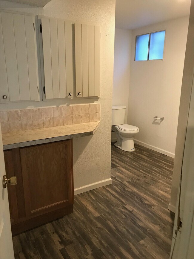 Building Photo - 2413 Tamarac Dr