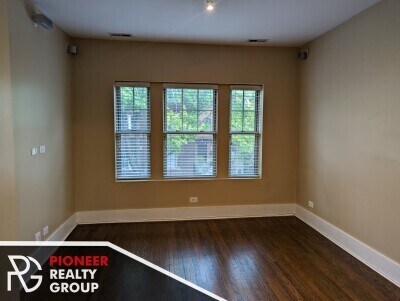 Foto del edificio - 3449 N Wolcott Ave
