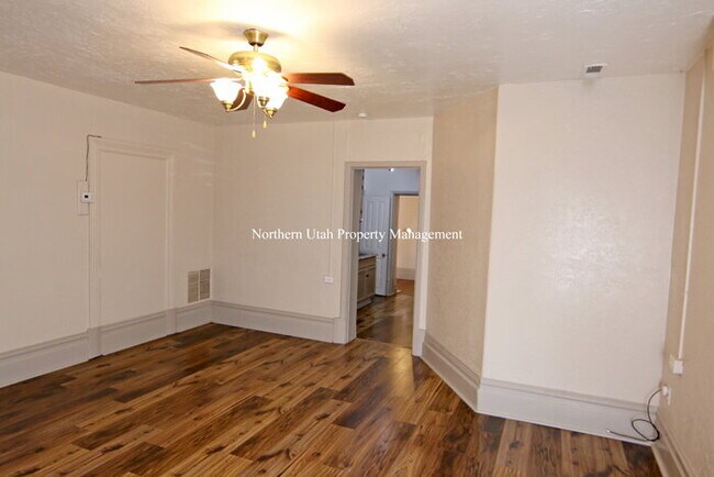 Foto del edificio - Updated 3 Bed 1 Bath with HVAC