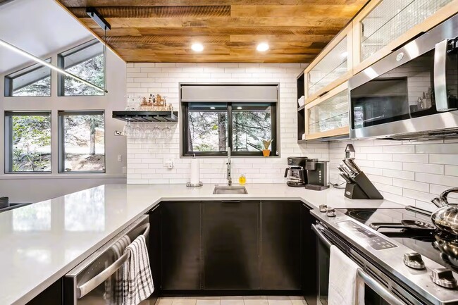 Photo - 1237 CO-103 House