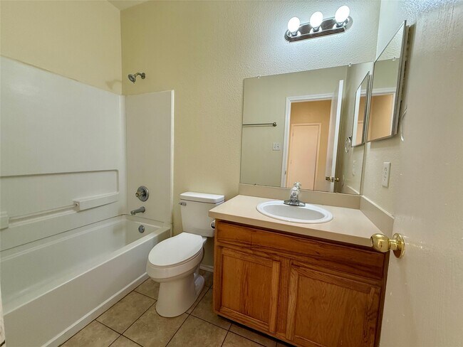 Building Photo - 3518 Aztec Wood Dr