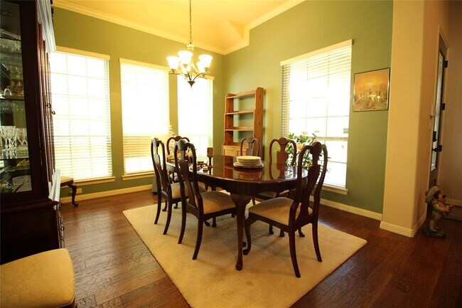 Building Photo - 20607 Elderwood Terrace Dr