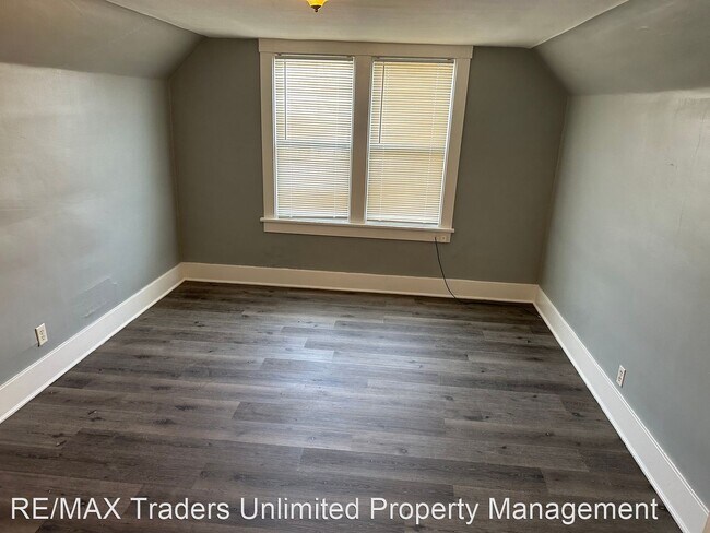 Foto del edificio - 2 br, 1 bath House - 2118 W Clarke Front Unit