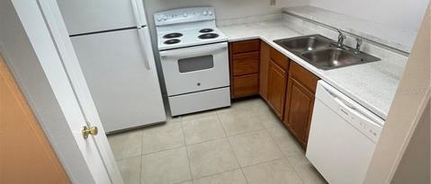 Building Photo - 1916 Crystal Grove Dr