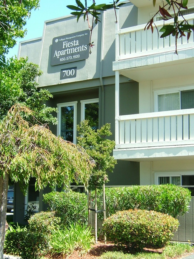 Fiesta Apartments Rentals San Mateo, CA