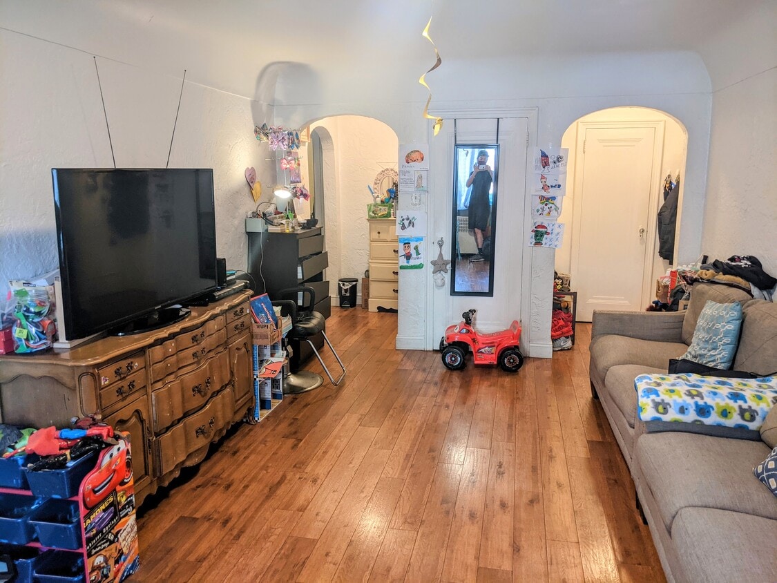 Unit #2 (2br) - 5612 Hempstead Rd