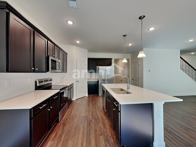 Foto del edificio - 168 Willow Ln