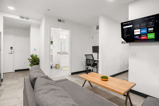 Building Photo - 209 9th St