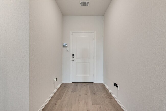 Building Photo - 2706 Knollwood Trl