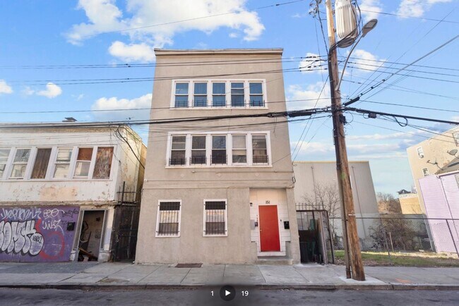 Foto del edificio - 151 School St