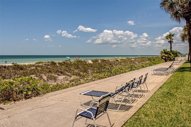 Foto del edificio - 3100 Gulf Blvd